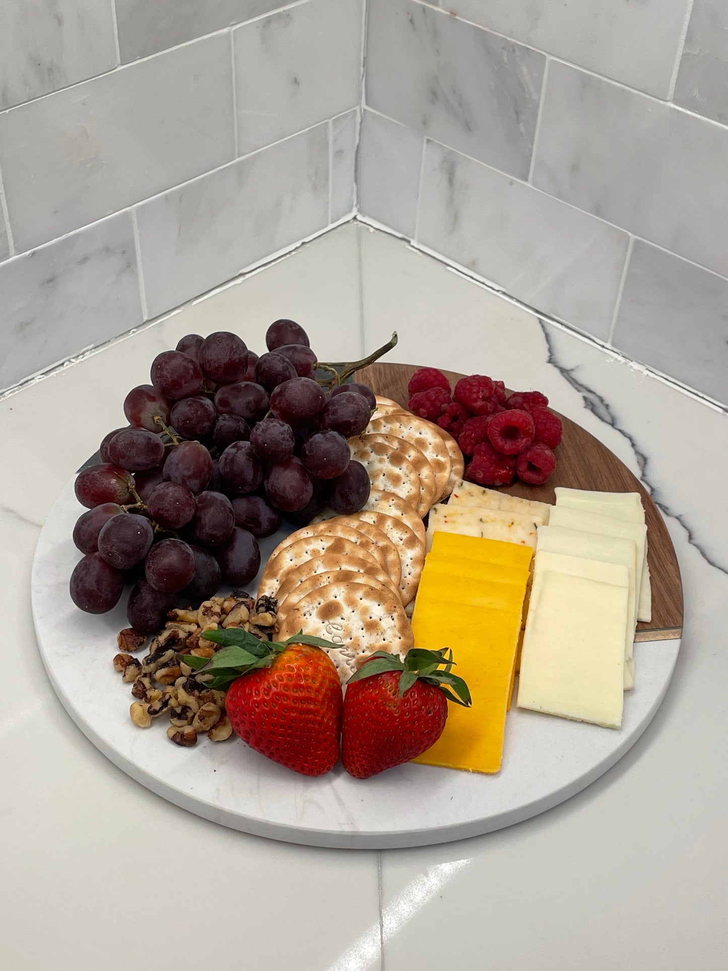 Round White & Gray Marble, Solid Acacia Wood with Brass Stripe 12" Diameter Cheeseboard